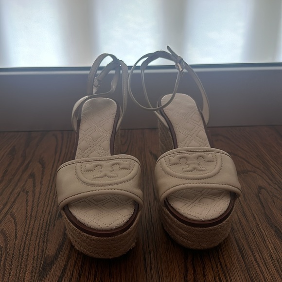 Brand new Tory Burch 7.5 wedge sandals - Picture 2 of 4